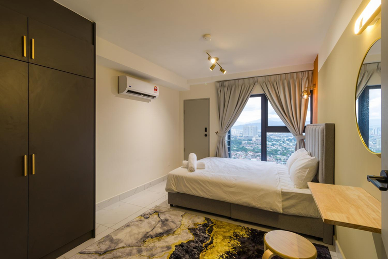 Bedroom 13