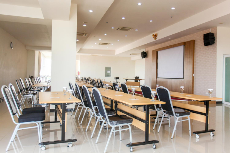 2, Horison Inn Antawirya Semarang, Semarang