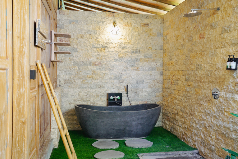 Bathroom 9