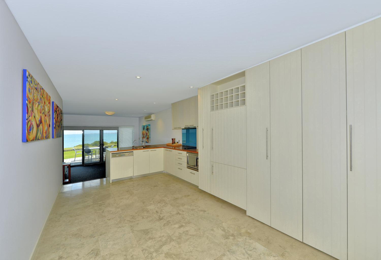 Others 4, Sea Side Villa 10.1, Mandurah