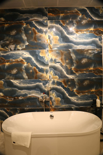 Bathroom 12