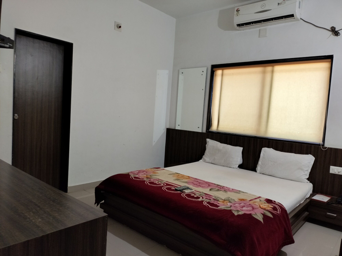 Bedroom 1, Hotel Amidhara, Devbhumi Dwarka