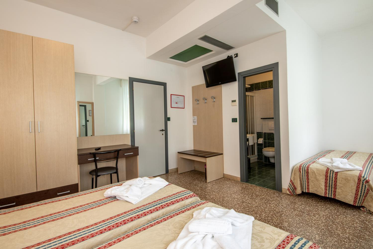 Bedroom 3, Hotel Palm Beach, Venezia