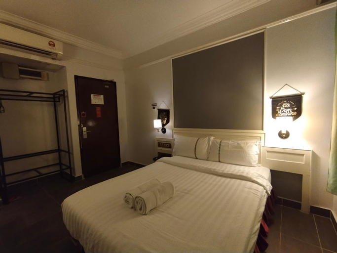 Bedroom 16