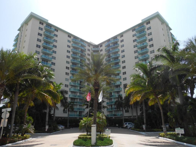 Others 3, Tides Apt on Hollywood Beach, Broward