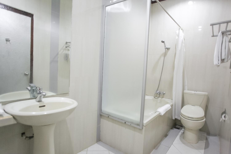 Inna Tretes Hotel - Bathroom