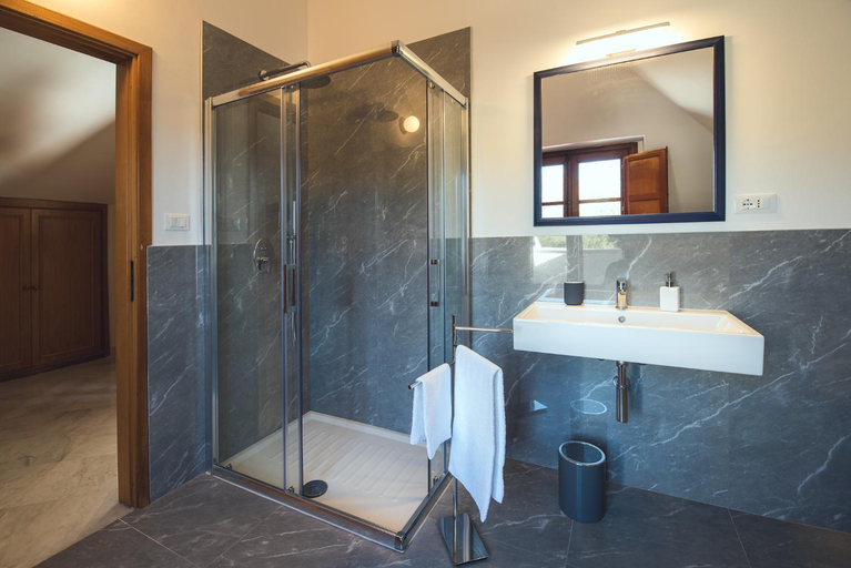 Bathroom 2, Il Giardino di Venere, Palermo