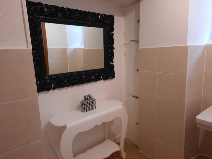 Bathroom, Le Clos des Soyeux, Loire