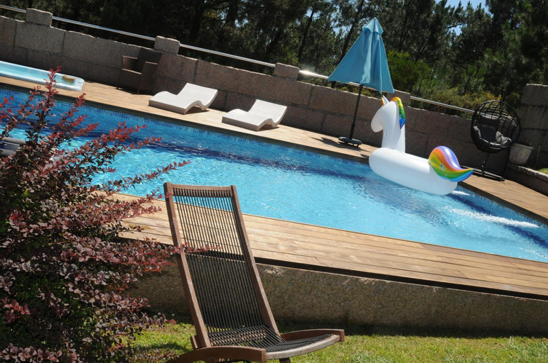 Others 5, Villa Cuesta, Pontevedra