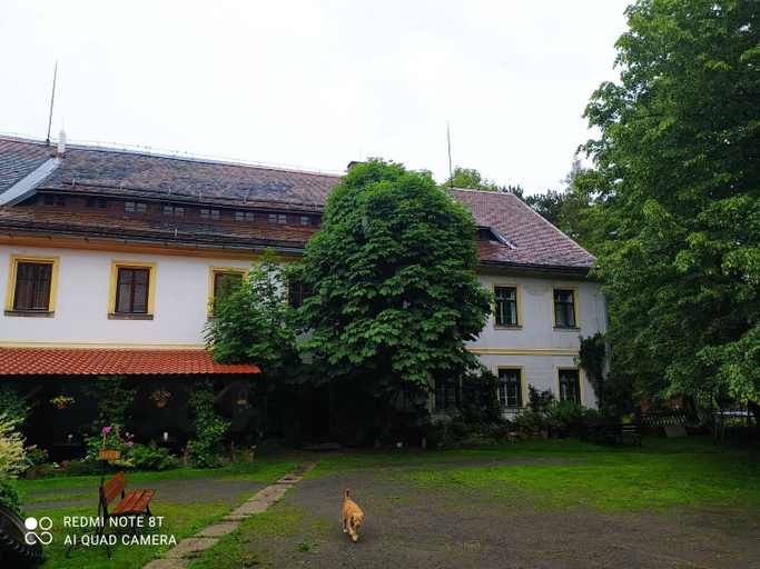 Others 5, Penzion selsky dvur, Liberec