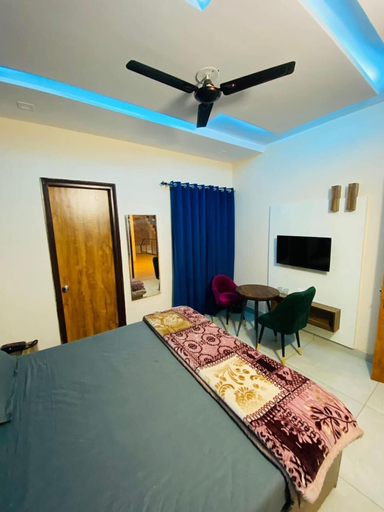 Bedroom 5, Hotel Azaara, Patiala