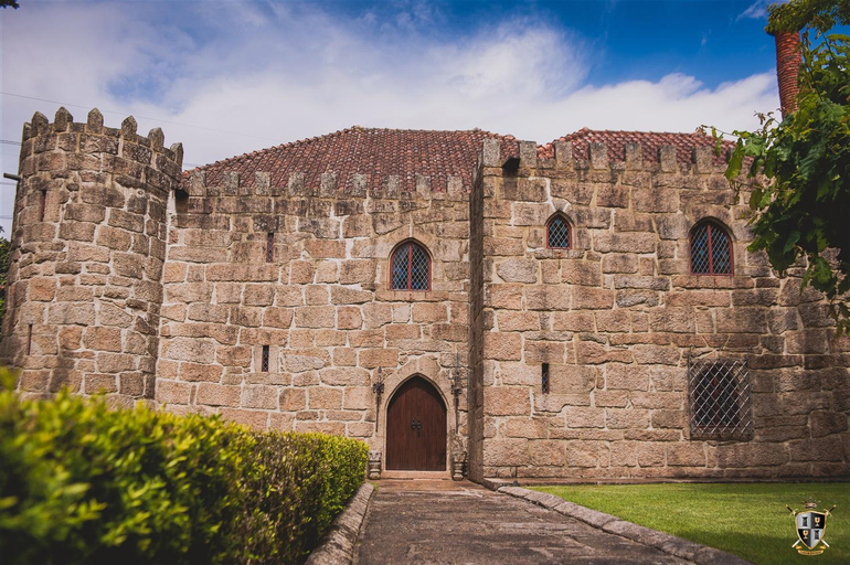 Others 5, Castelo de Portugraal, Paredes