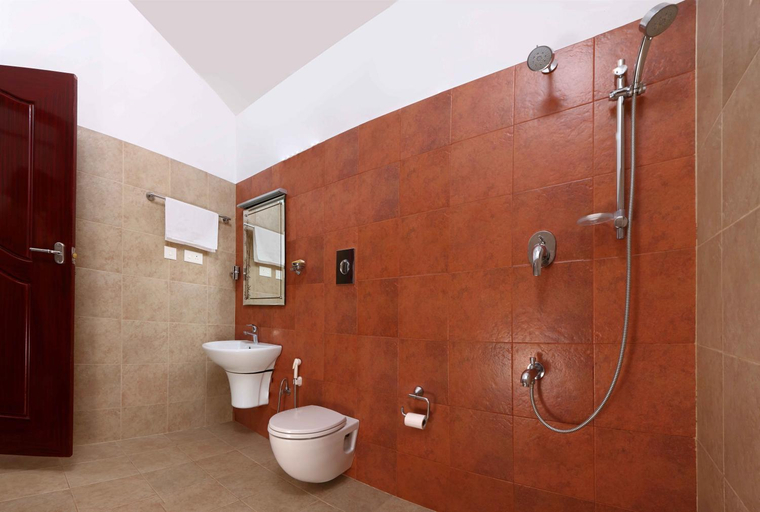 Bathroom 3, Arayal Resorts Wayanad, Wayanad