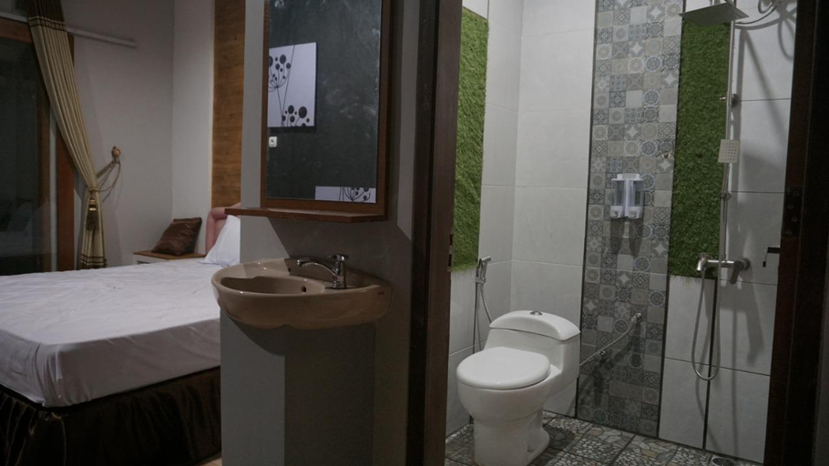 Bathroom 4, Jawa Dwipa Villa, Wonosobo