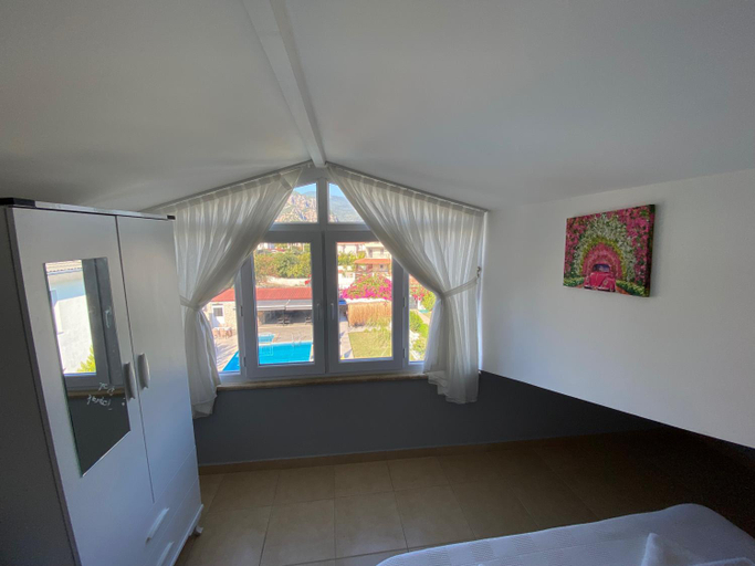 Bedroom 4, Erken Apart, Ortaca