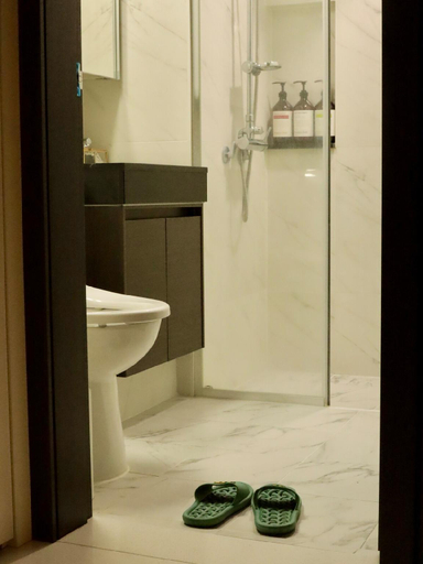 Bathroom 3, Morning Madrid Morning Madrid, Jeju
