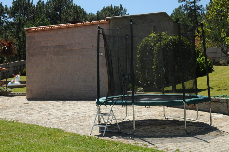 Others 4, Villa Cuesta, Pontevedra