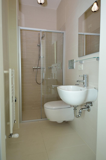 Bathroom 4, Hotel San Giuliano, Venezia