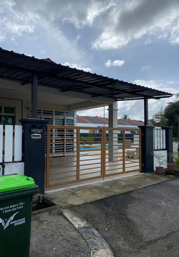 HOMESTAY DAFINAH WITH SWIMMING POOL, Kubang Pasu