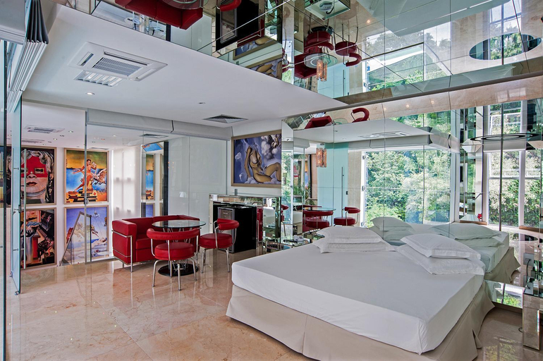 Others 4, Motel Acqua (Adult Only), Curitiba