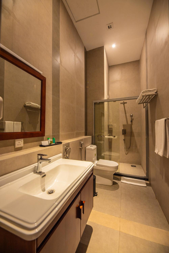 Bathroom, The Epitome Hotel, Mallawapitiya