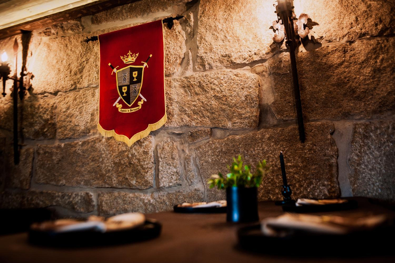 Food & Drinks 4, Castelo de Portugraal, Paredes