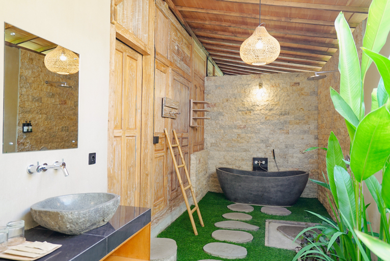 Bathroom 7