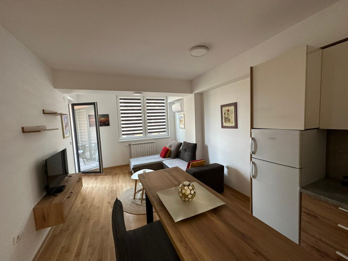 Facilities 3, Golden Lux Apartments