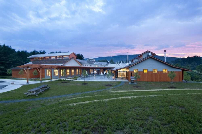 Exterior & Views 2, Inn at Clearwater Pond (Quechee), Windsor
