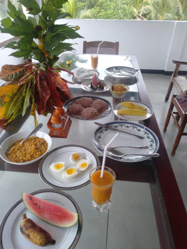 Food & Drinks 4, Near Beach Rest Apartments, Habaraduwa
