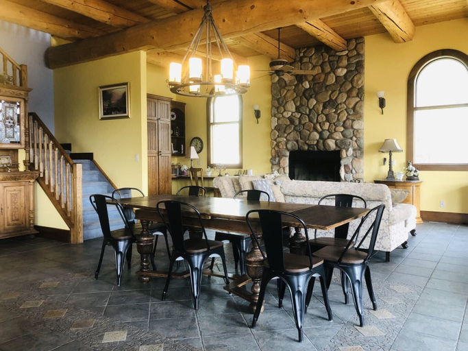 Food & Drinks, Unique Cottage, Division No. 6
