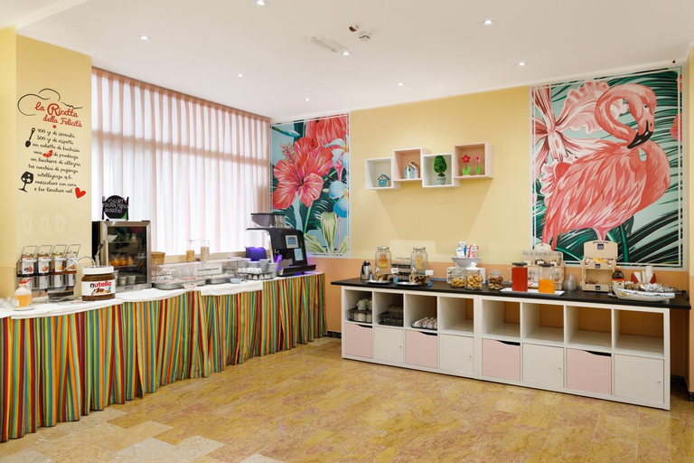 Food & Drinks 4, Viva Beach Hotel - 20m from the Beach & Large Breakfast, Rimini