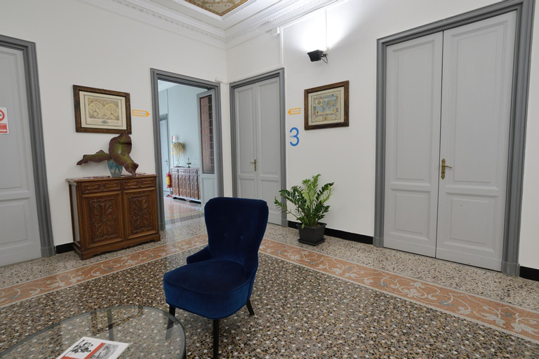 Others 5, Check-Inn Rooms Genova Centro, Genova