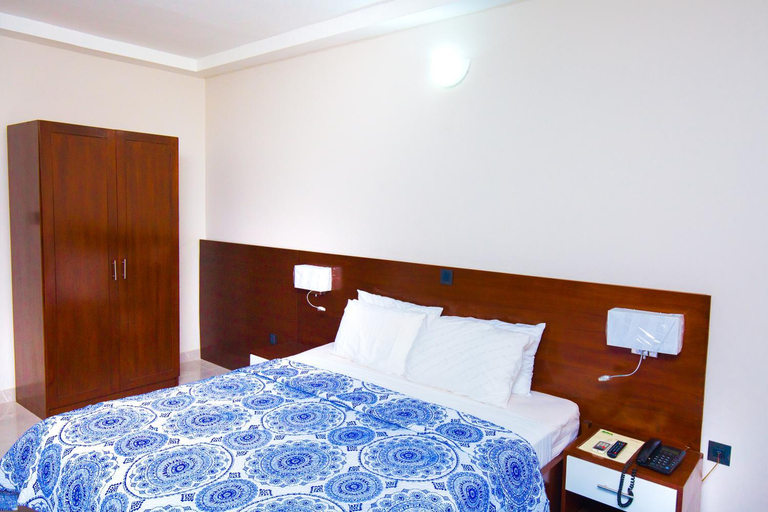 Bedroom 2, Monarch Hotel, Accra