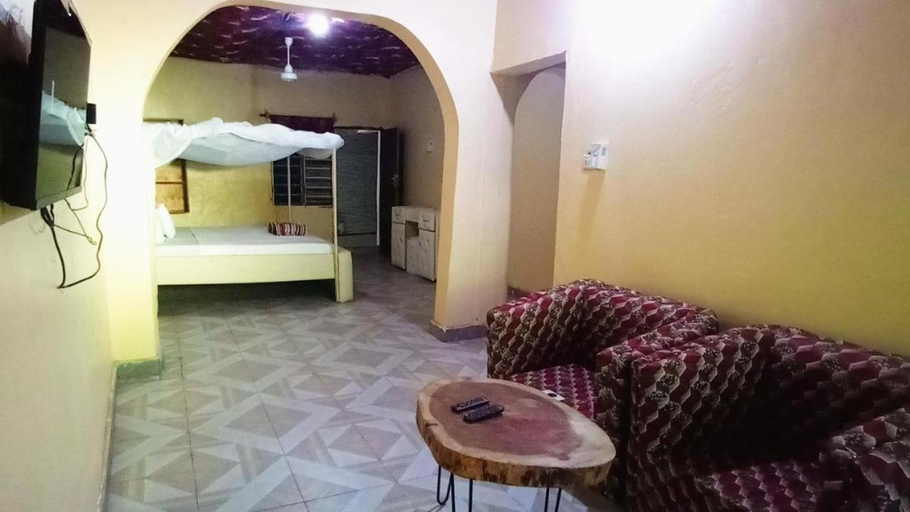 Others 2, Baba Lao Hotel, Malindi