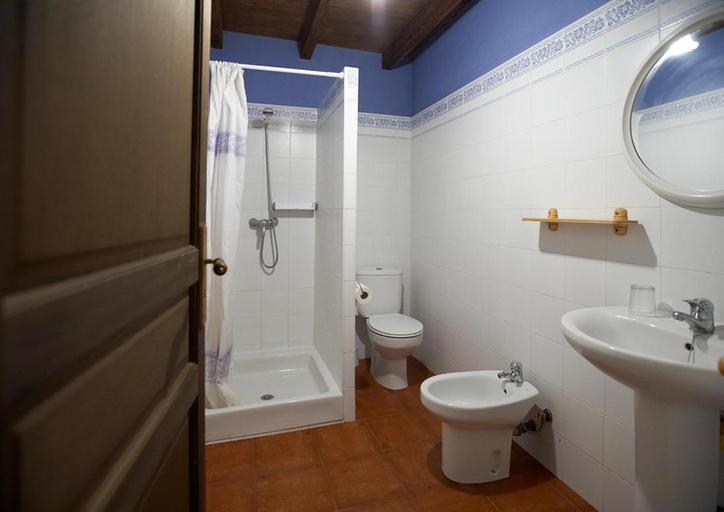 Bathroom, Casa Rural Goikola, Guipúzcoa