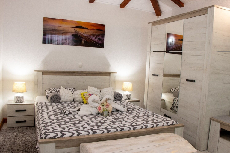 Bedroom 3, Three Holiday Homes - H1 Azur, Orebić