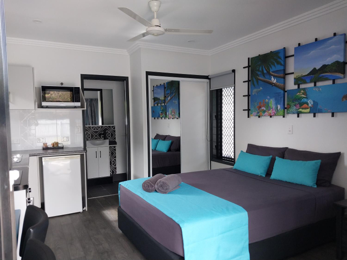 Bedroom 4, The Dugongs' Rest, Torres
