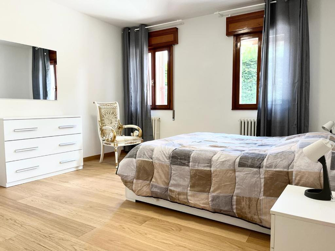 Bedroom 2, CENTRAL HOUSE, Padua