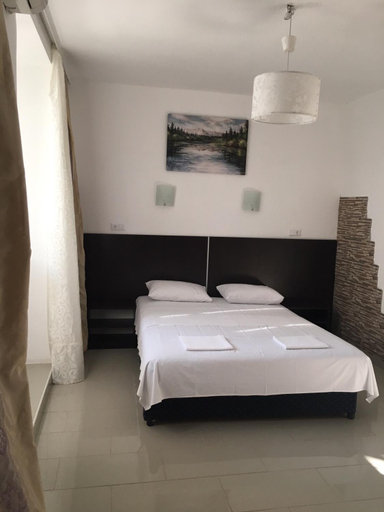 Bedroom 2, Solar Apartments