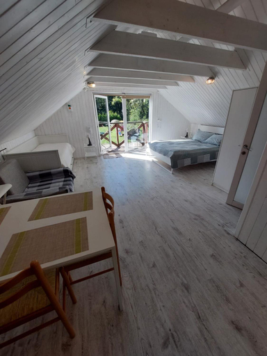Others 4, Apartamenti pie juras 5 cilvekiem, otra stava, Tukums