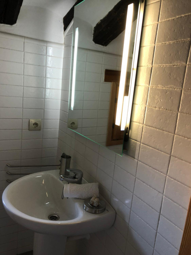 Bathroom 2, Solano de Moran, Zaragoza