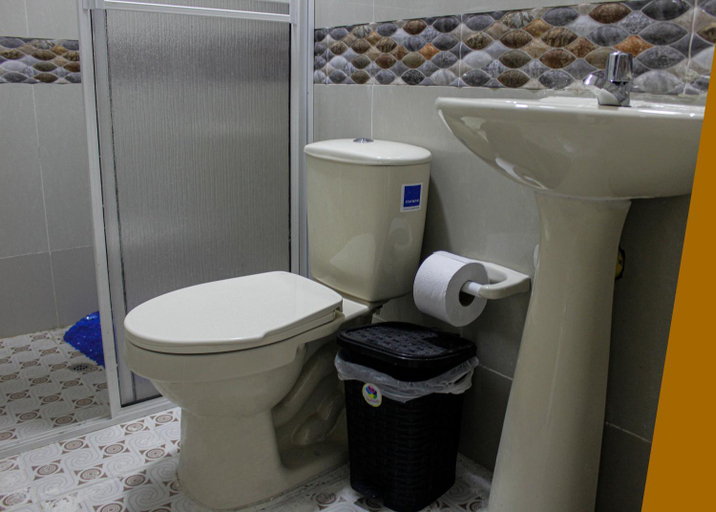 Bathroom 3, Hotel Villa Lucy, Buenaventura