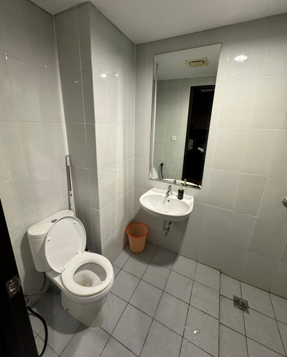 Bathroom 5, The White Space - Casa De Parco - BSD Close to ICE | AEON | Prasmul | QBig | The Breeze | Digital Hub, Tangerang