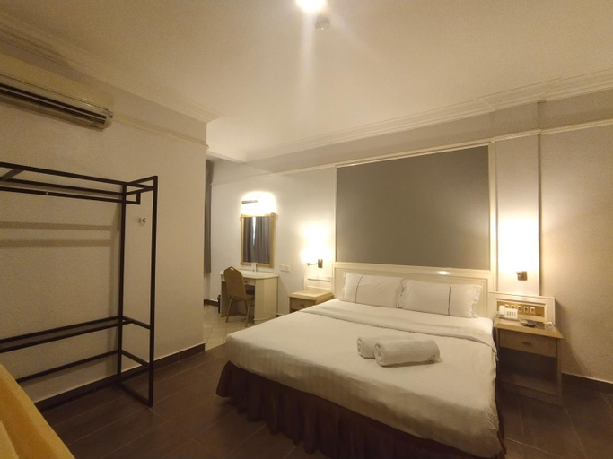 Bedroom 9