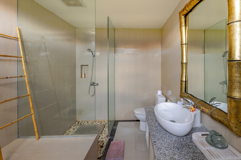 Bathroom 4