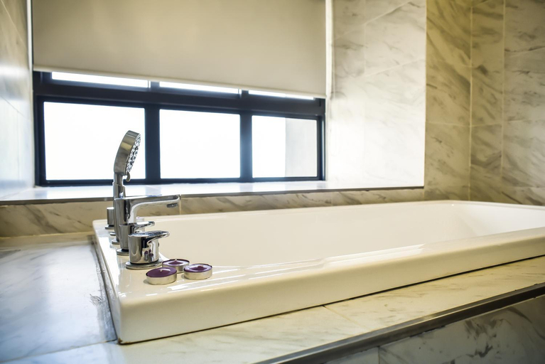 Bathroom 3, BotakCuteHomestay6.0@Imperio Residence, Malacca City