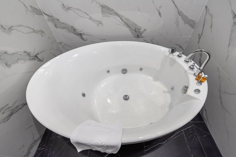 Bathroom 3, Hotel Wodnik, Bydgoszcz City