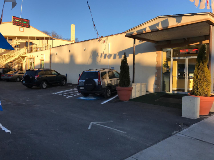 Waterbury Motel, New Haven