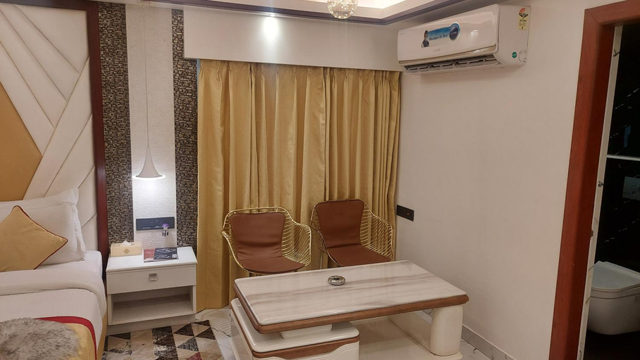 Others 5, Hotel Manila, Siliguri, Darjiling